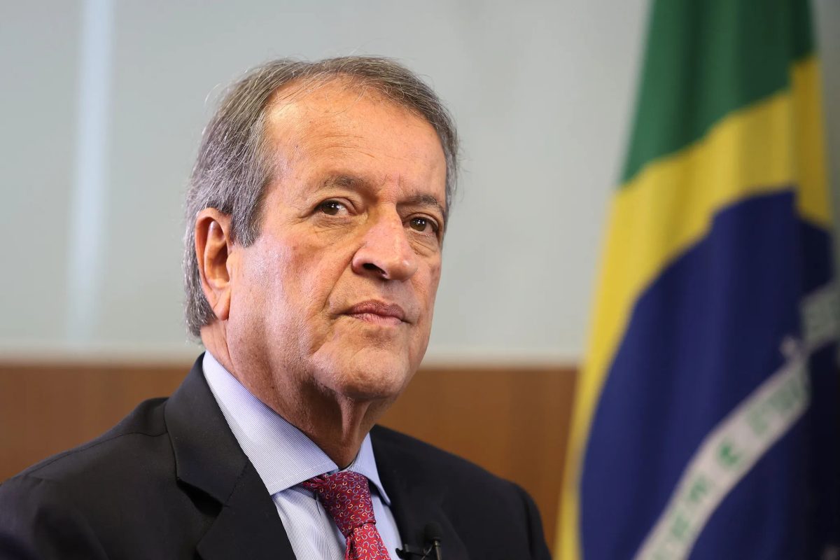 Visita de Valdemar Costa Neto a Bolsonaro é autorizada por Moraes