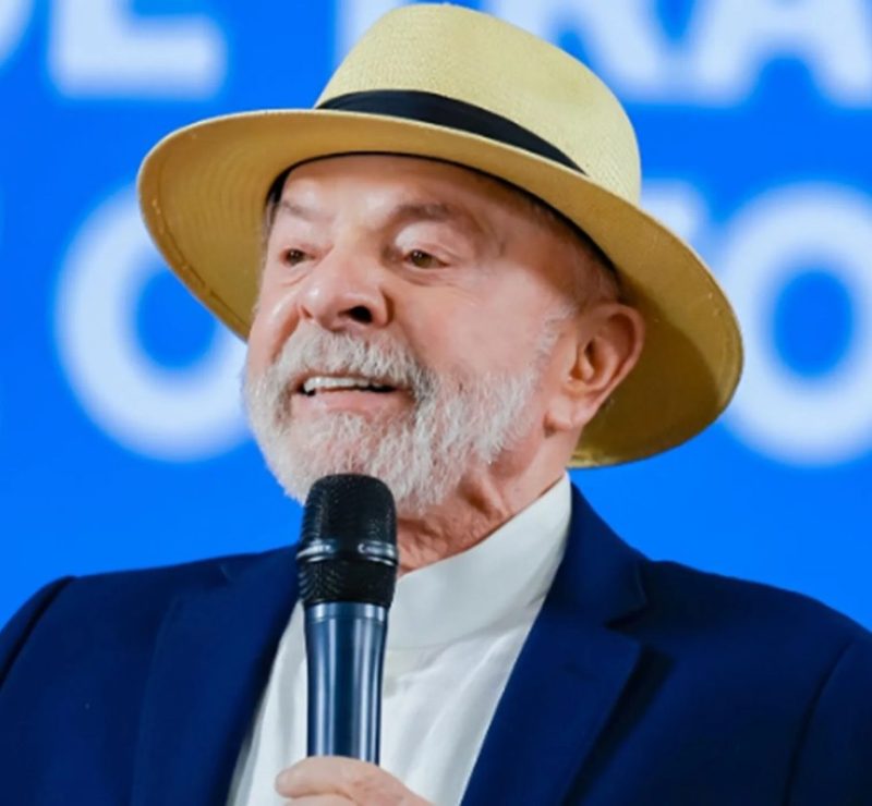 Lula anuncia criação do Ministério do Idoso em novo governo