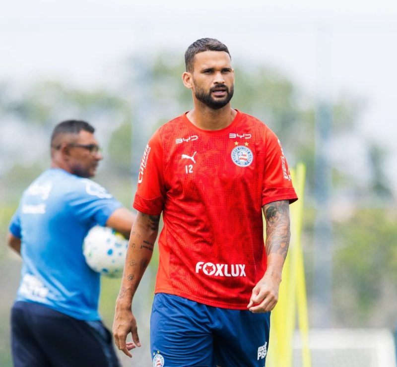 Willian José é poupado de partida após polêmica com vídeo xenofóbico